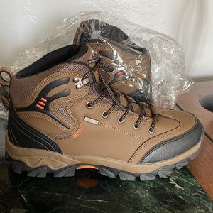 Tom Carry Men Easy lace up style thick Rubber Soled